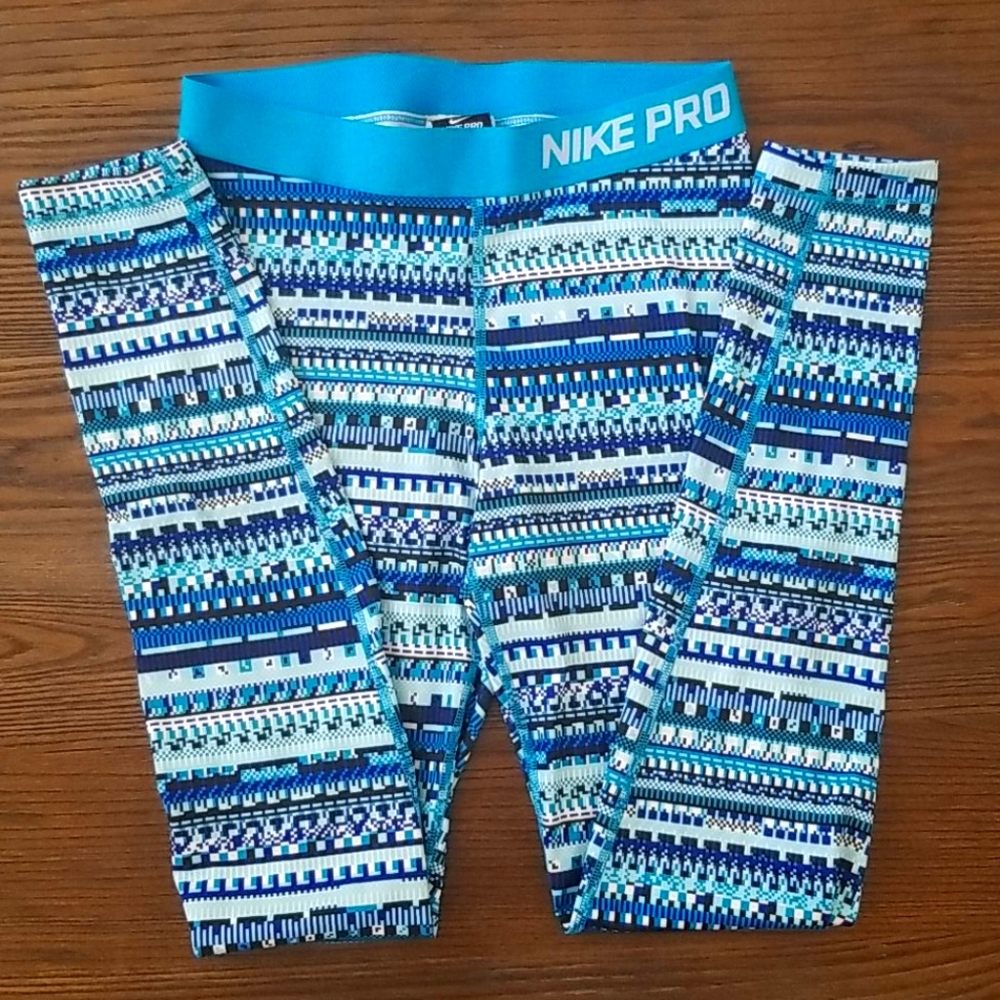 ☆LIKE NEW☆ Nike Pro Dri-Fit Fleece-Lined Leggings